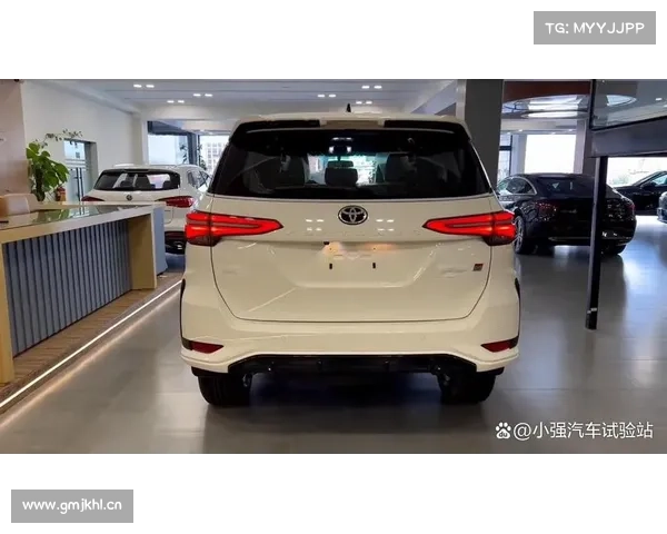 全新丰田Fortuner GR,外观硬派大气,搭载2.0T+8AT,越野力强悍! 全新丰田Fortuner GR,外观硬派大气,搭载2.0T+8AT,越野力强悍!